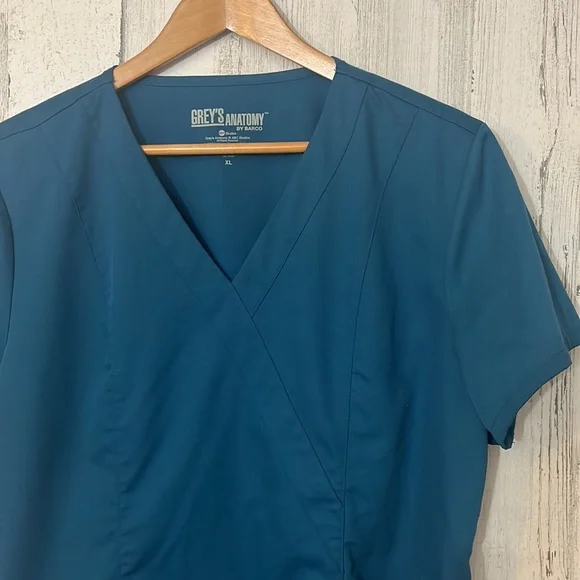 - #M93 extra large blue scrub top size XL GREYS ANATOMY - Picture 3 of 5